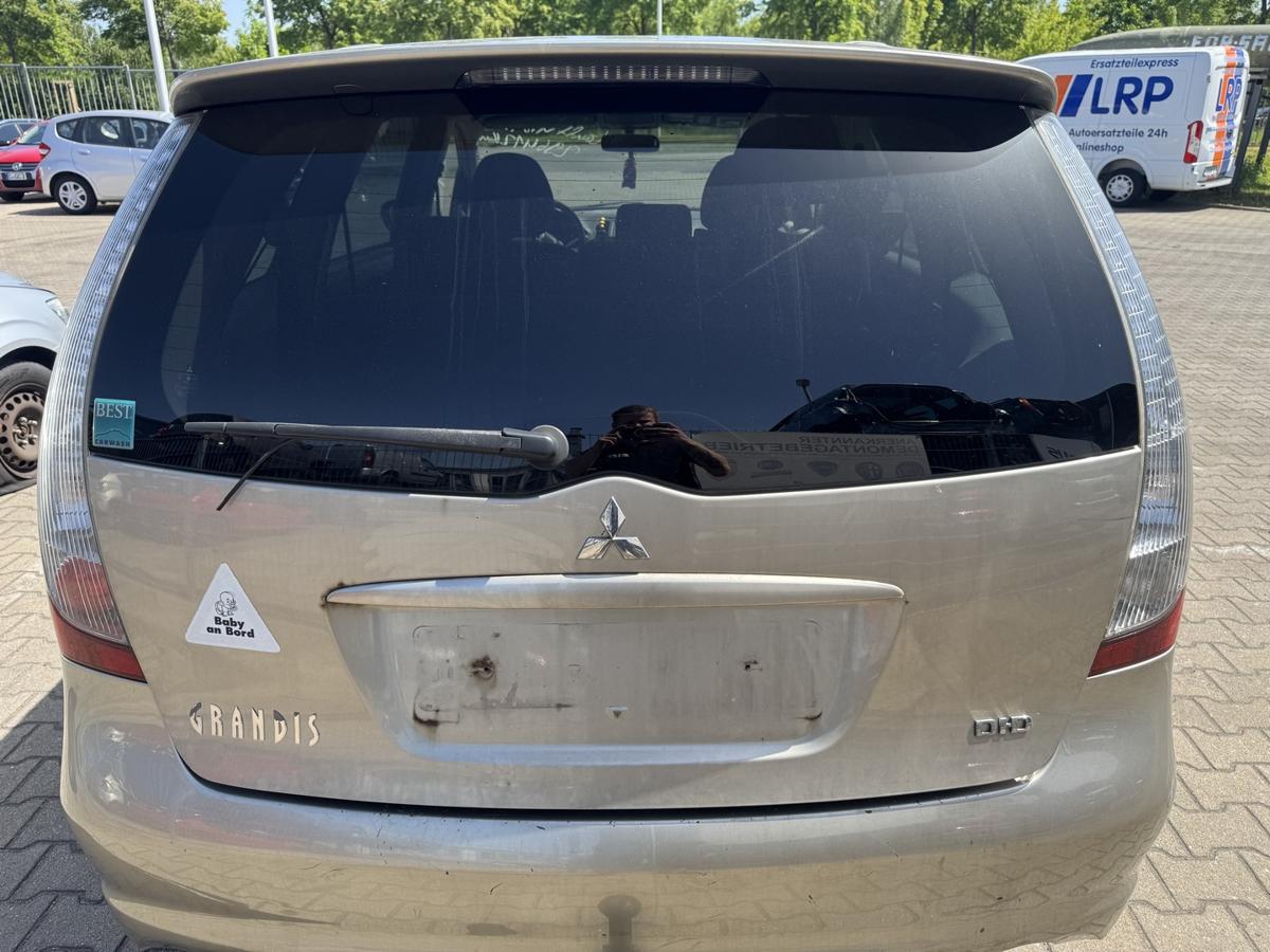 Mitsubishi Grandis original Heckklappe mit Heckscheibe S74A Beige Bj.2007